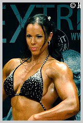 maria-wattel-tall-amazon-female-bodybuilder (17).jpg
